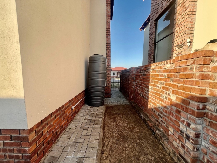 3 Bedroom Property for Sale in Waterval East North West